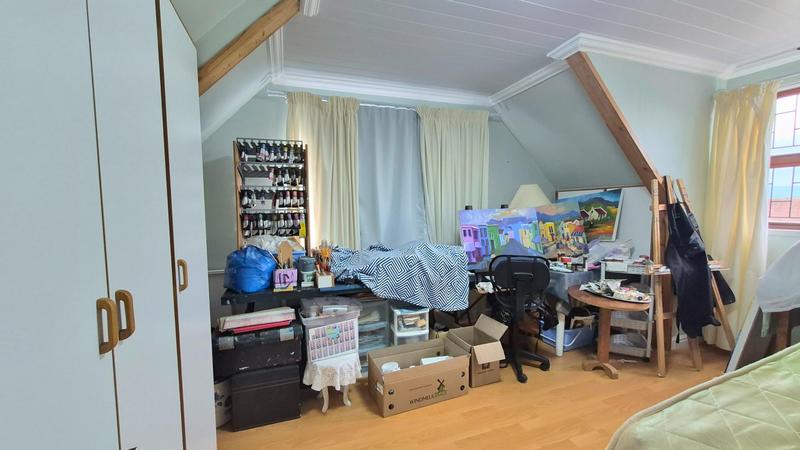 4 Bedroom Property for Sale in Hartenbos Heuwels Western Cape